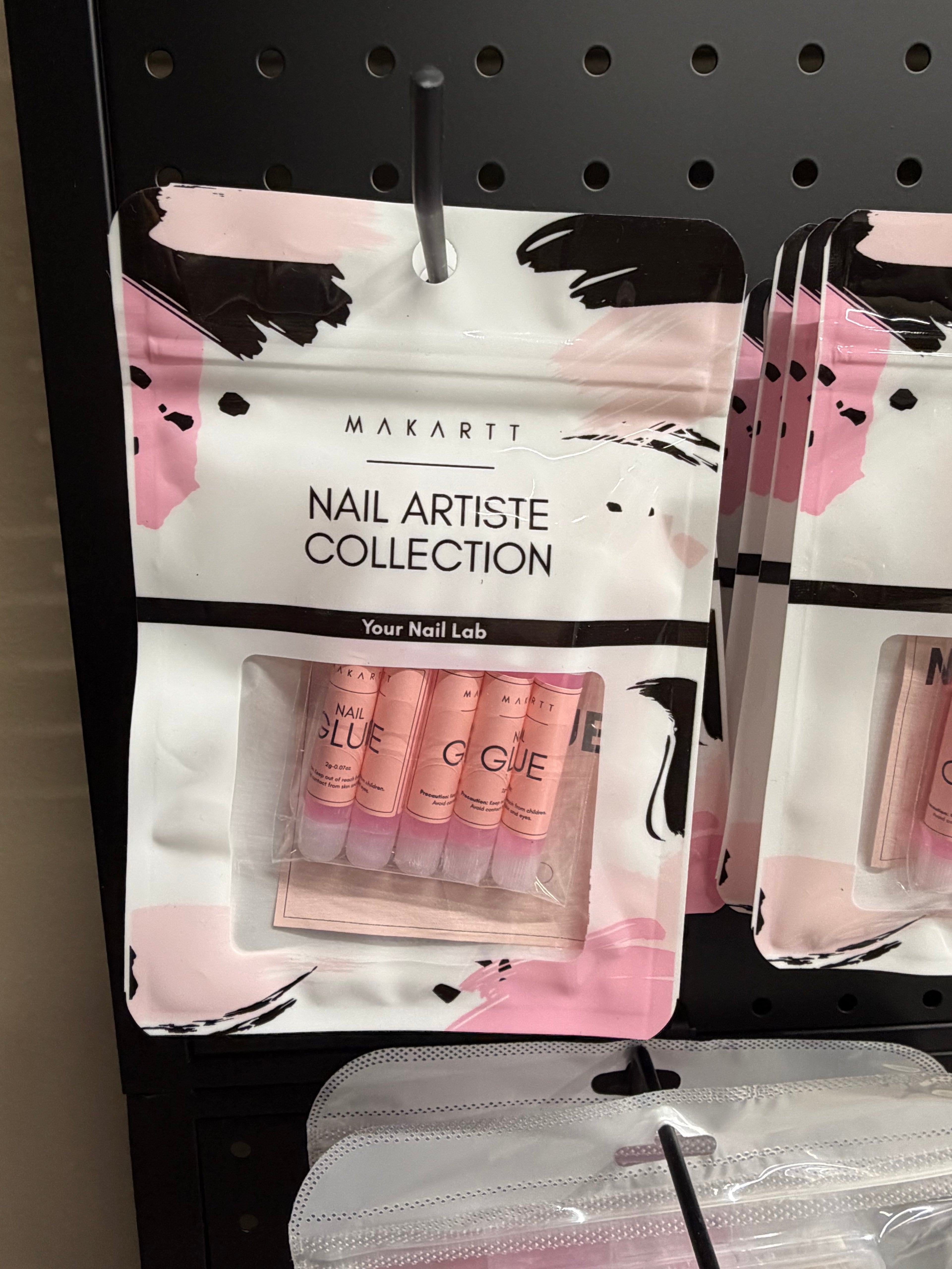Nail Glue